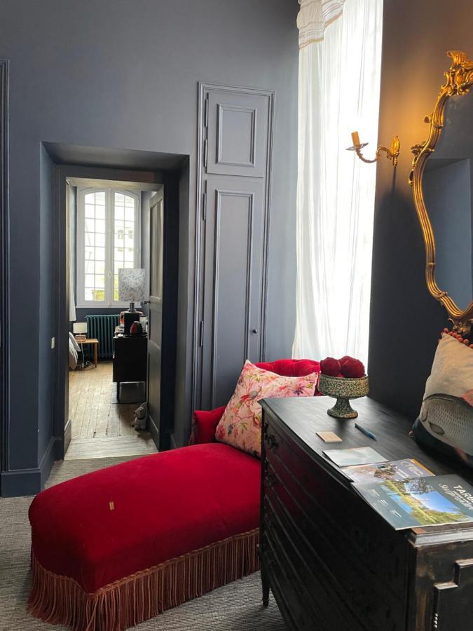 La Maison Aux Murs Anciens Et Ses Chambres تارْب المظهر الخارجي الصورة
