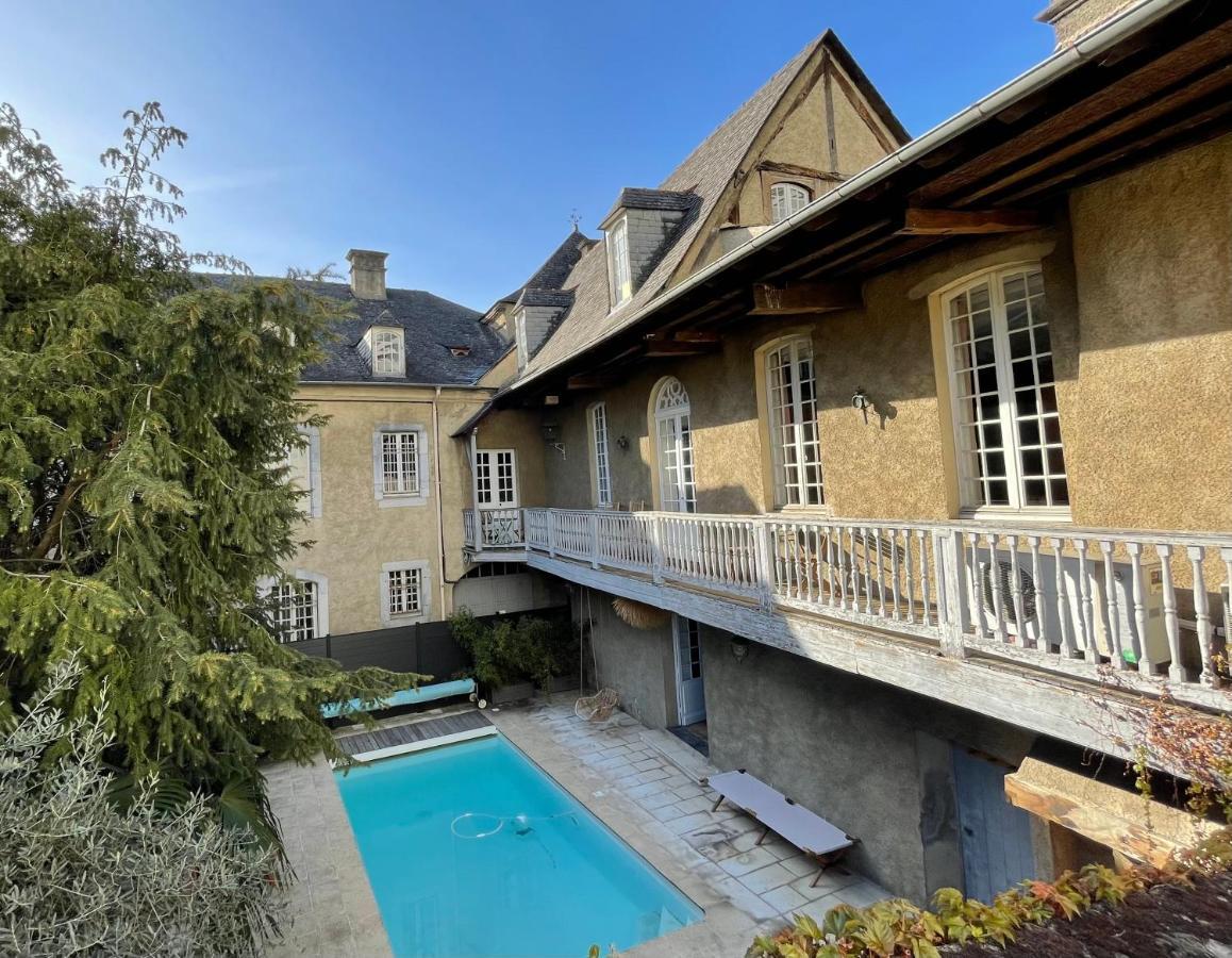 La Maison Aux Murs Anciens Et Ses Chambres تارْب المظهر الخارجي الصورة